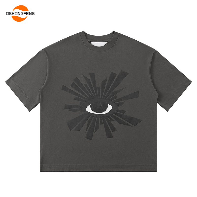 As a clothing manufacturer, we design trendy custom cropped boxy t-shirts.